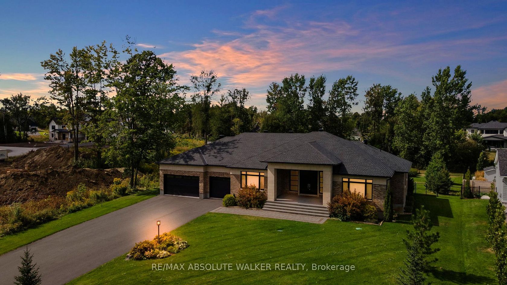 700 Mcmanus Avenue, Manotick Village & Manotick Estates, Manotick 2