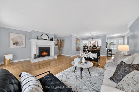 Photo 12 at 11 Glen Abbey Crescent, Stittsville (Central), Stittsville