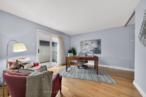 Photo 19 at 11 Glen Abbey Crescent, Stittsville (Central), Stittsville