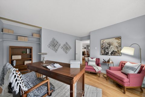 Photo 20 at 11 Glen Abbey Crescent, Stittsville (Central), Stittsville