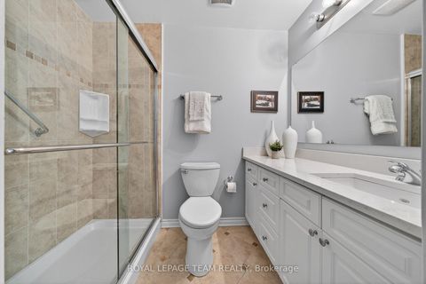 Photo 24 at 11 Glen Abbey Crescent, Stittsville (Central), Stittsville