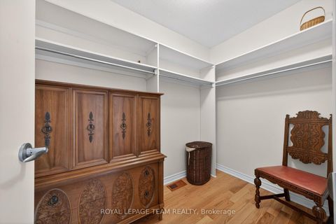 Photo 25 at 11 Glen Abbey Crescent, Stittsville (Central), Stittsville