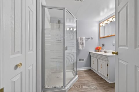 Photo 35 at 11 Glen Abbey Crescent, Stittsville (Central), Stittsville