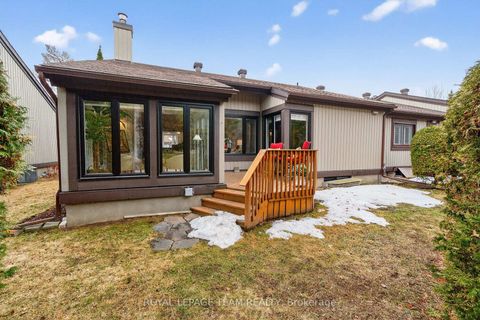 Photo 39 at 11 Glen Abbey Crescent, Stittsville (Central), Stittsville