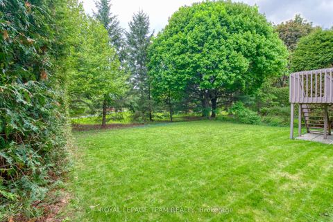 Photo 1 at 27 Sherk Crescent, Kanata Lakes/Heritage Hills, Kanata