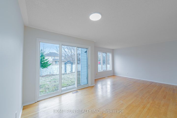 Photo 6 at 182 Windhurst Drive, Nepean (Barrhaven East), Ottawa