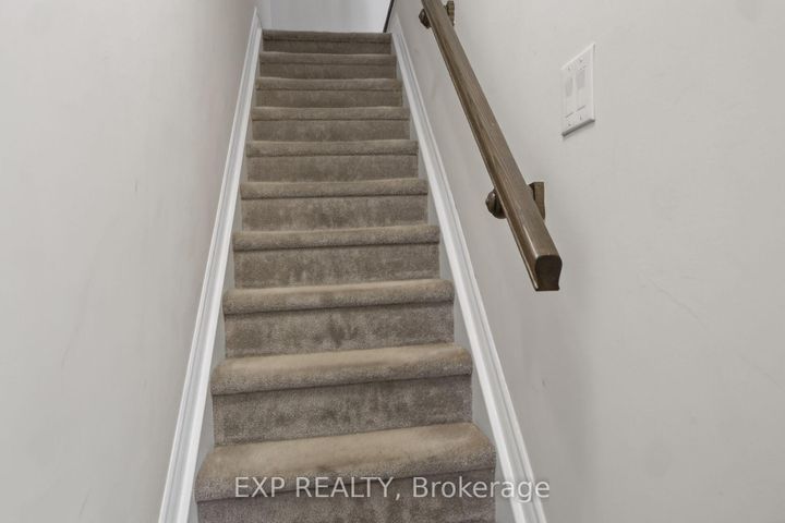 Photo 6 at 549 ENSATINA Crescent, Nepean (Half Moon Bay), Ottawa