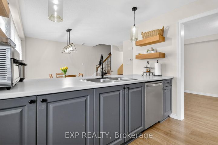 Photo 11 at 549 ENSATINA Crescent, Nepean (Half Moon Bay), Ottawa