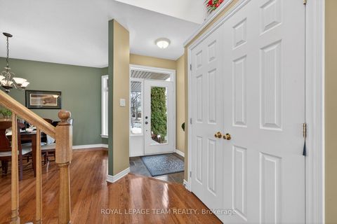 Photo 2 at 131 Spiritwood Drive, Emerald Meadows/Trailwest, Kanata