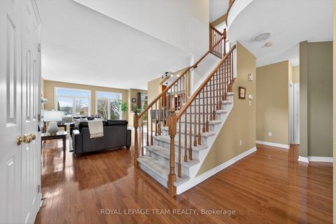 Photo 3 at 131 Spiritwood Drive, Emerald Meadows/Trailwest, Kanata