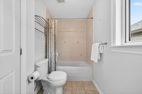 Photo 33 at 131 Spiritwood Drive, Emerald Meadows/Trailwest, Kanata