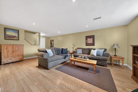 Photo 35 at 131 Spiritwood Drive, Emerald Meadows/Trailwest, Kanata