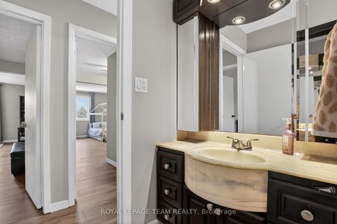 Photo 16 at 44 Ballantrae Way, Glencairn/Hazeldean, Kanata