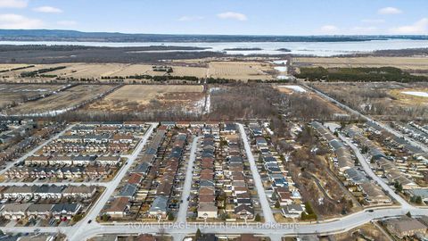 Photo 8 at 336 Glenbrae Avenue, Morgan's Grant/South March, Kanata
