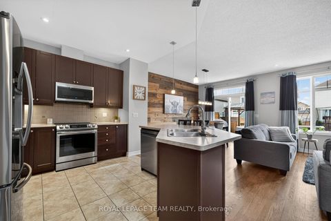 Photo 18 at 336 Glenbrae Avenue, Morgan's Grant/South March, Kanata