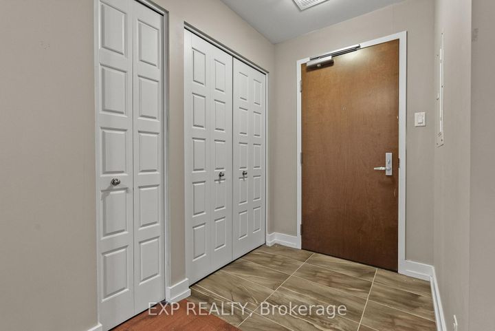 Photo 4 at 1006 - 330 Titan Private, Nepean (Borden Farm/Stewart Farm/Carleton Heights/Parkwood Hills), Ottawa