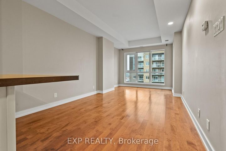 Photo 8 at 1006 - 330 Titan Private, Nepean (Borden Farm/Stewart Farm/Carleton Heights/Parkwood Hills), Ottawa