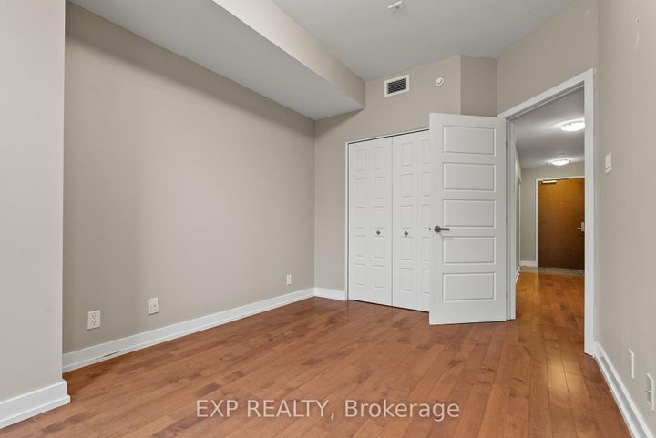 Photo 12 at 1006 - 330 Titan Private, Nepean (Borden Farm/Stewart Farm/Carleton Heights/Parkwood Hills), Ottawa