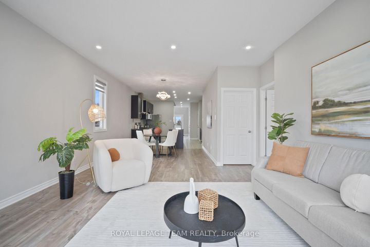 Photo 2 at 10 Kinetic Way, Nepean (Cedargrove/Fraserdale), Ottawa