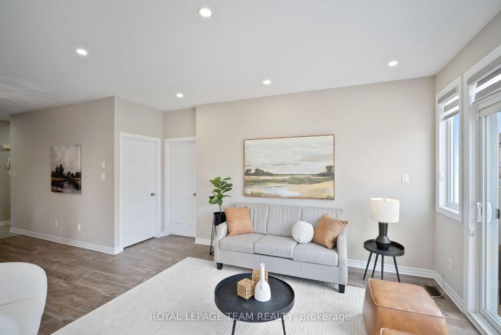 Photo 6 at 10 Kinetic Way, Nepean (Cedargrove/Fraserdale), Ottawa