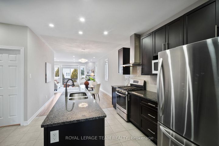 Photo 11 at 10 Kinetic Way, Nepean (Cedargrove/Fraserdale), Ottawa