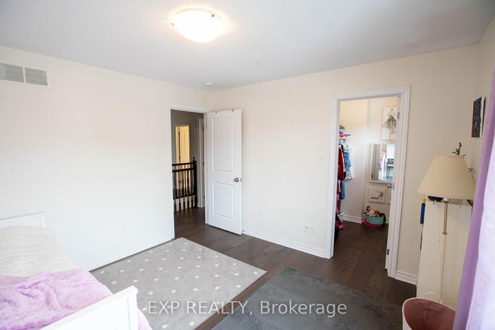 Photo 11 at 224 Alex Polowin Avenue, Nepean (Half Moon Bay), Ottawa