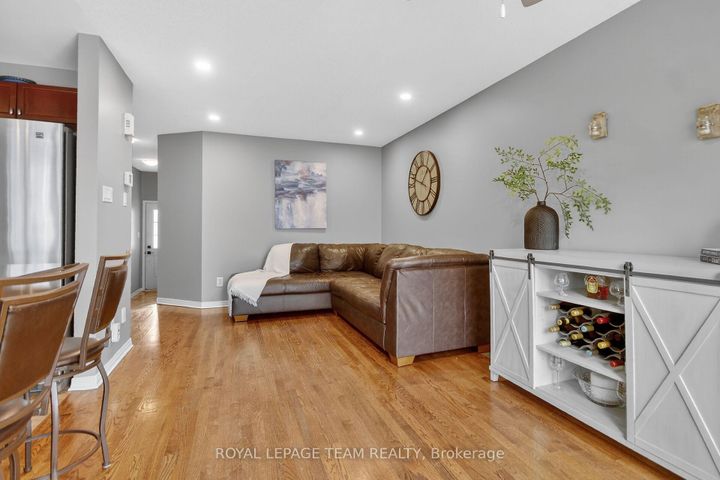 Photo 4 at 317 Copperfield Crescent, Nepean (Cedargrove/Fraserdale), Ottawa