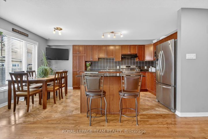 Photo 7 at 317 Copperfield Crescent, Nepean (Cedargrove/Fraserdale), Ottawa