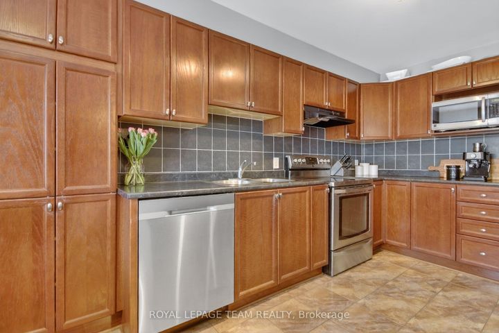 Photo 10 at 317 Copperfield Crescent, Nepean (Cedargrove/Fraserdale), Ottawa