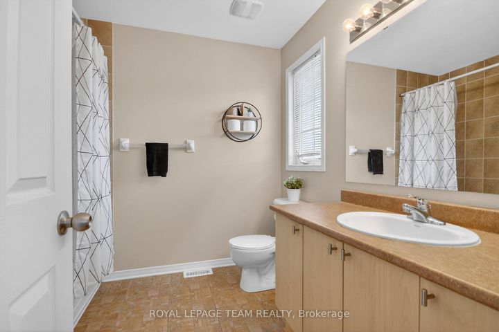 Photo 17 at 317 Copperfield Crescent, Nepean (Cedargrove/Fraserdale), Ottawa