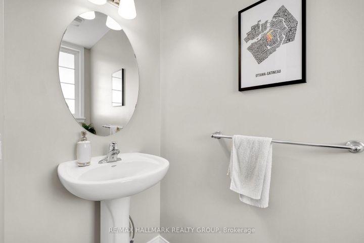 Photo 21 at 132 LARAMIE Crescent, Nepean (Stonebridge), Ottawa