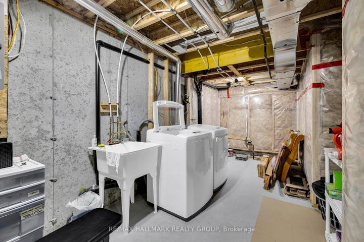 Photo 36 at 132 LARAMIE Crescent, Nepean (Stonebridge), Ottawa