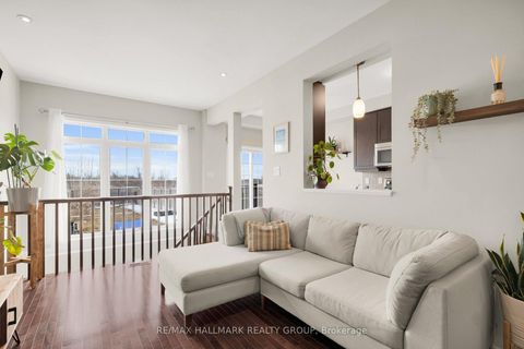 Photo 9 at 132 LARAMIE Crescent, Nepean (Stonebridge), Ottawa