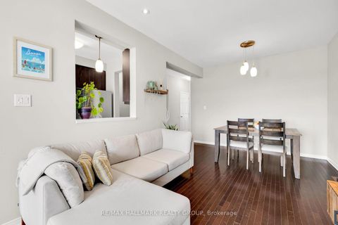 Photo 12 at 132 LARAMIE Crescent, Nepean (Stonebridge), Ottawa