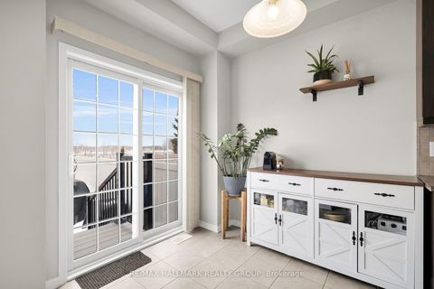 Photo 20 at 132 LARAMIE Crescent, Nepean (Stonebridge), Ottawa