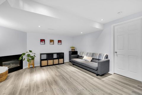 Photo 32 at 132 LARAMIE Crescent, Nepean (Stonebridge), Ottawa