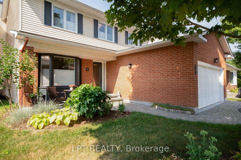 Photo 5 at 4 Drainie Drive, Katimavik, Kanata