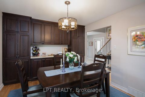 Photo 14 at 4 Drainie Drive, Katimavik, Kanata