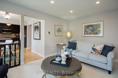 Photo 20 at 4 Drainie Drive, Katimavik, Kanata