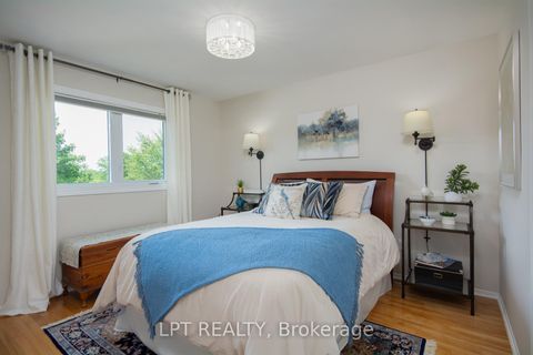 Photo 25 at 4 Drainie Drive, Katimavik, Kanata