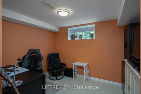 Photo 38 at 4 Drainie Drive, Katimavik, Kanata