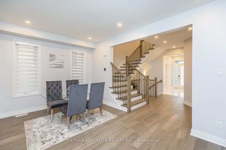 Photo 2 at 1019 Apolune Street, Nepean (Half Moon Bay), Ottawa