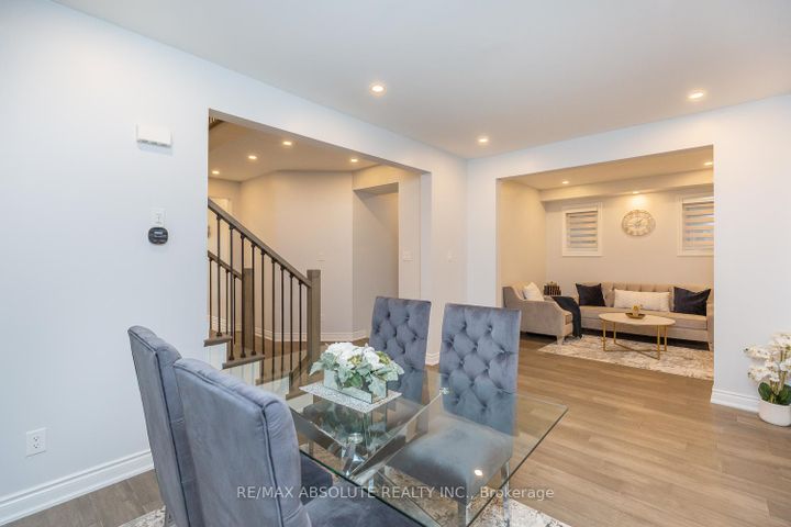 Photo 4 at 1019 Apolune Street, Nepean (Half Moon Bay), Ottawa