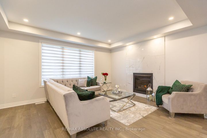 Photo 8 at 1019 Apolune Street, Nepean (Half Moon Bay), Ottawa