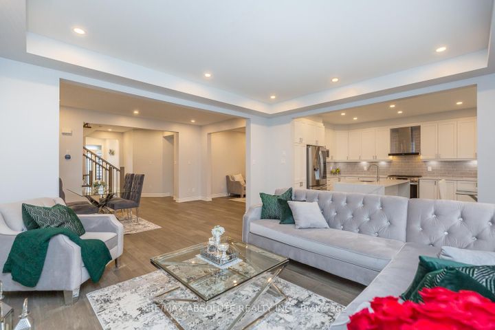 Photo 10 at 1019 Apolune Street, Nepean (Half Moon Bay), Ottawa