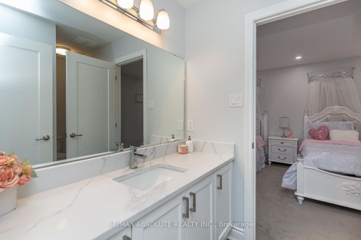 Photo 33 at 1019 Apolune Street, Nepean (Half Moon Bay), Ottawa