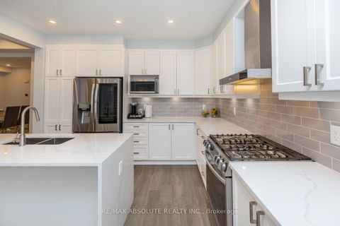 Photo 12 at 1019 Apolune Street, Nepean (Half Moon Bay), Ottawa