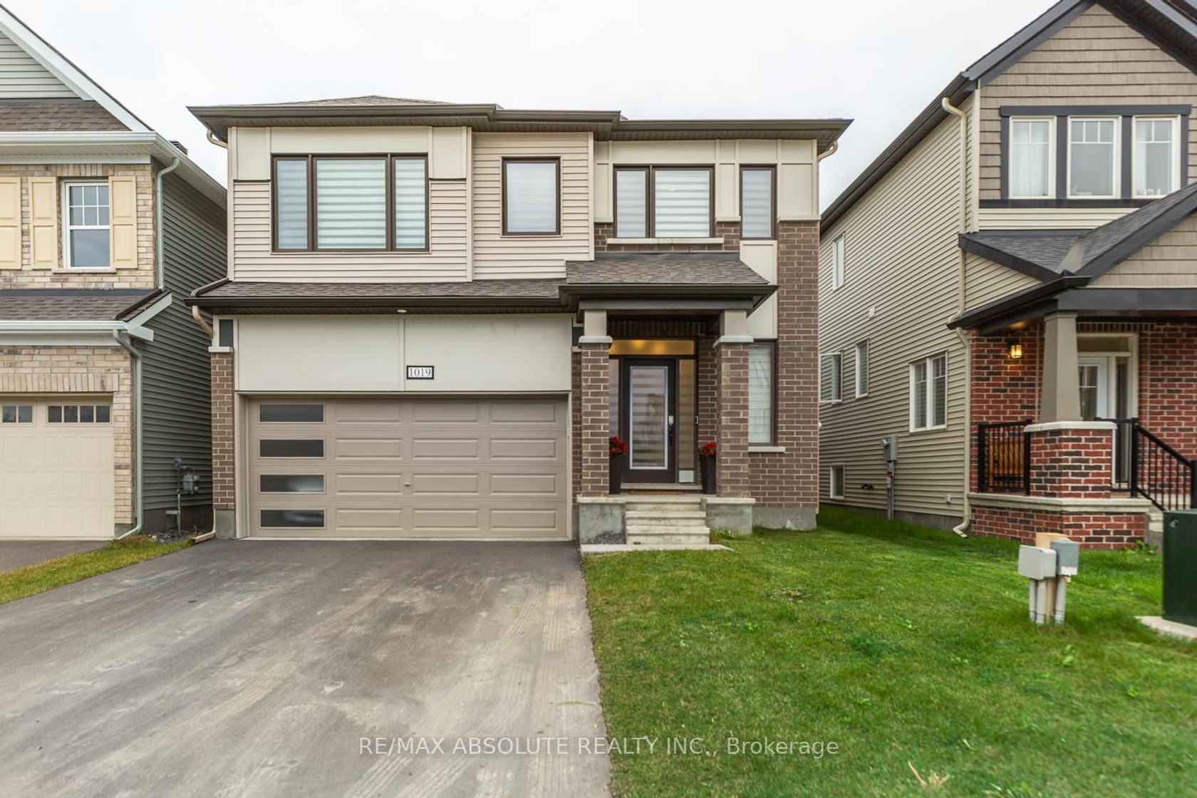 1019 Apolune Street, Nepean (Half Moon Bay), Ottawa 