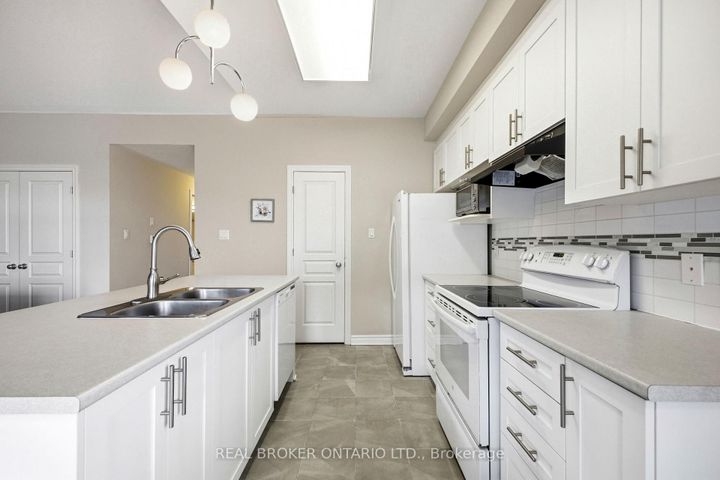 Photo 6 at H - 66 Tipperary Private, Nepean (Longfields), Ottawa