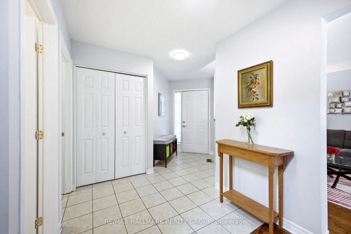 Photo 4 at 92A Upney Drive, Nepean (Longfields), Ottawa